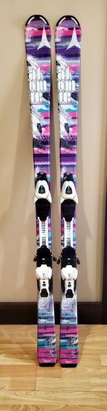 Used Women's Atomic Vantage 150cm Snowboard All Mountain With Bindings 7.5 Directional.