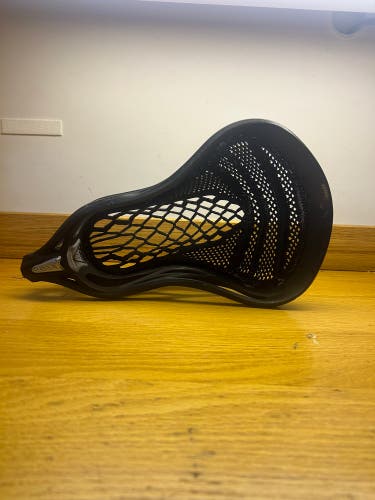 Used Attack & Midfield Strung Evo Warp Pro Head