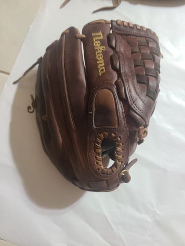 Used Right Hand Throw  Nok 1250 Nokona Baseball Glove 12.5"