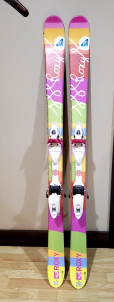 Used Women's Roxy Ski 148cm twin tip Freestyle beginner -intermediate With Bindings N9