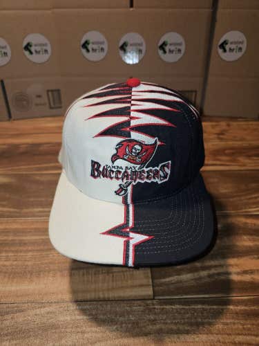 Vintage RARE Tampa Bay Buccaneers NFL Sports Starter Shockwave Hat Cap Strapback