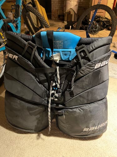 Like New Senior L/XL Bauer Reactor 9000 Hockey Goalie Pants
