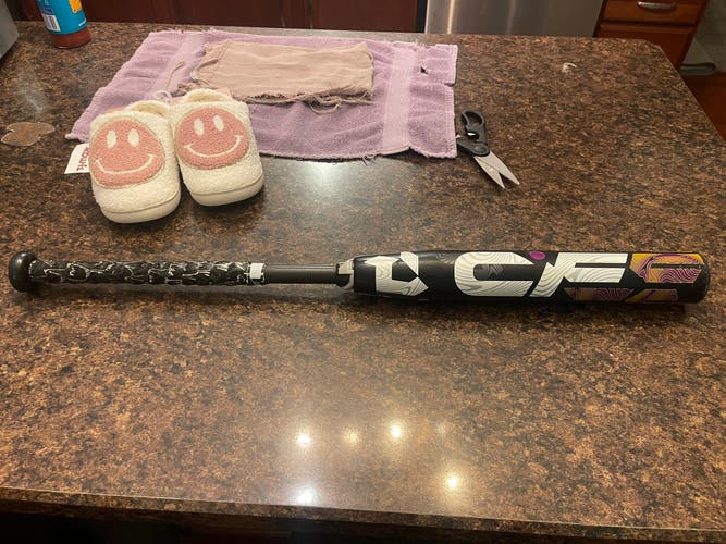 Used 2022 Composite (-11) 18 oz 29" CF Bat