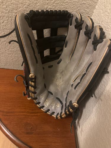 Used Right Hand Throw Rawlings Outfield Heart of the Hide Baseball Glove 13"