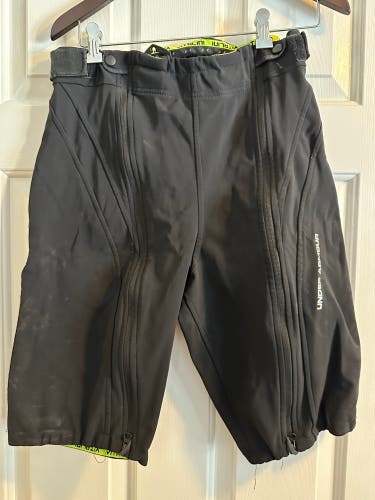 Black Men's Medium Under Armour Training Shorts