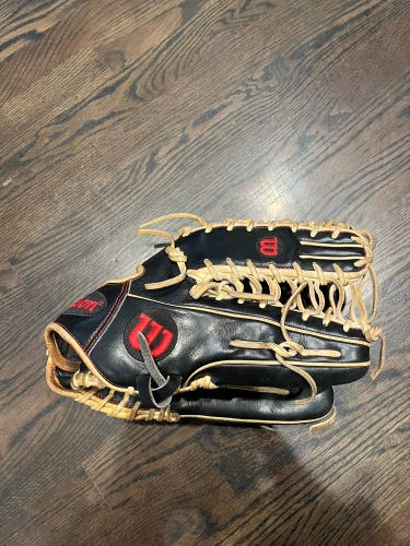 Like New A2000 Outfield Glove: 12.75"