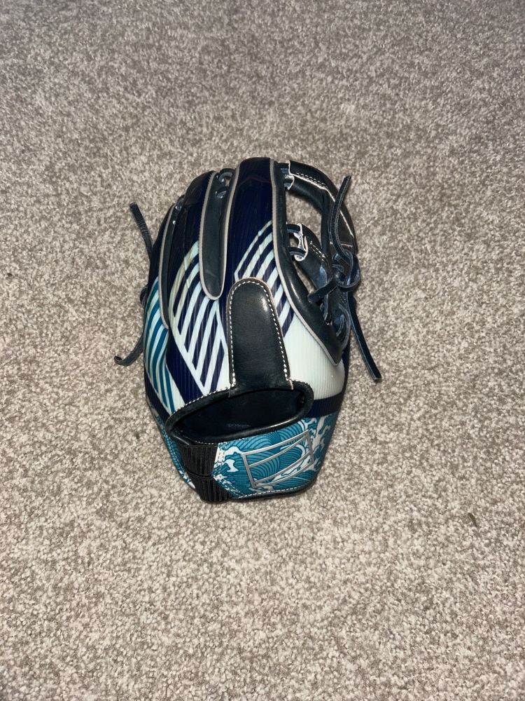 2022 Infield 11.5" REV1X Baseball Glove