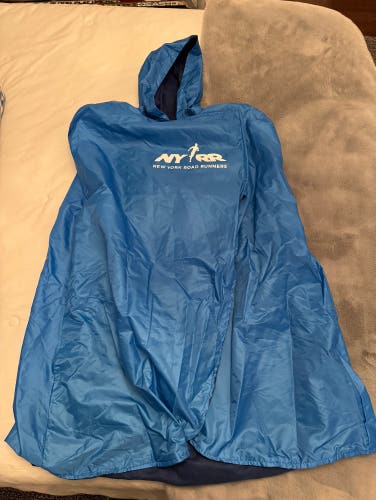 TCS New York City Marathon Poncho + towel bundle
