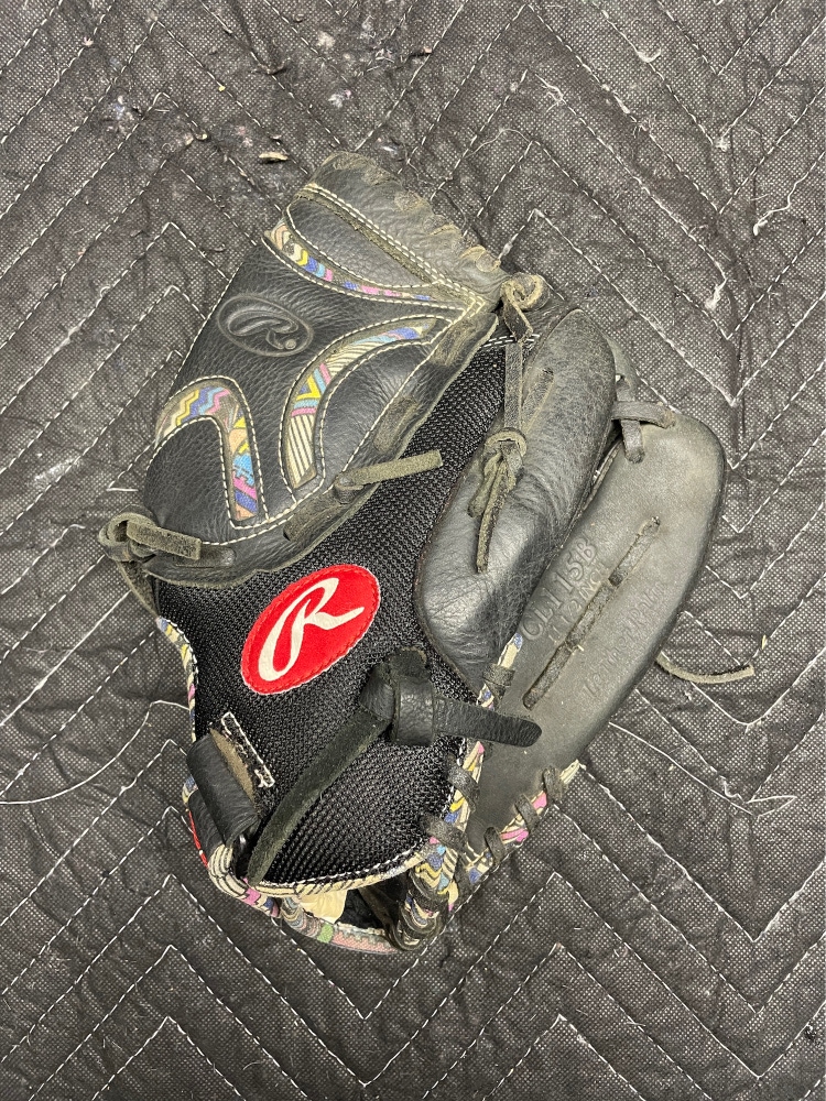 ¡Well Broken In Rawlings Leather 11.5" Champion Lite Softball Glove