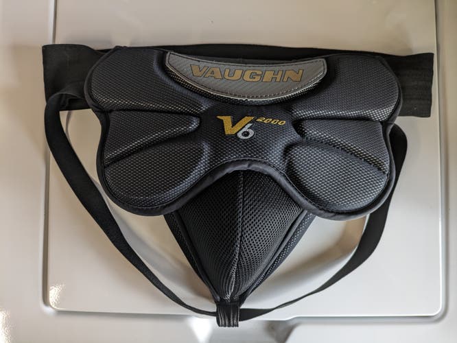 New Vaughn V6 Goalie cup Senior