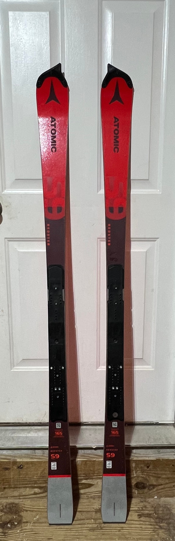 Used Men's 2023 Atomic 165 cm Racing Redster S9 Skis Without Bindings