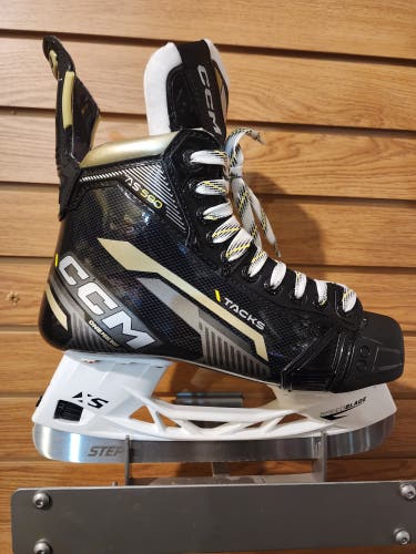 CCM Tacks AS590 Skates Int Size 6.5 Wide