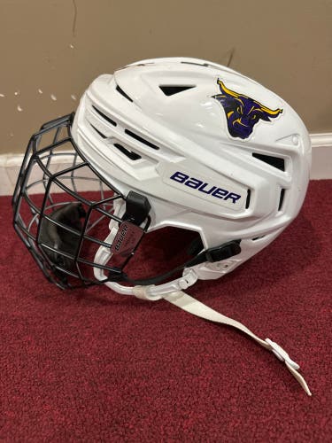 Mankato State Medium Bauer Pro Stock Re-Akt 150 Helmet Item#MNKHW5