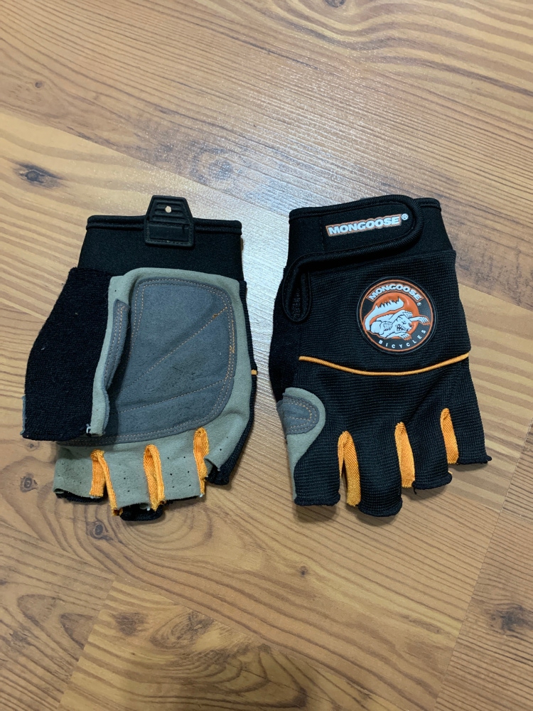 Used Small Mongoose Bike Gloves
