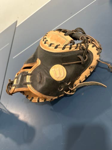 Wilson A2000 DPCM 33” Catchers Mitt