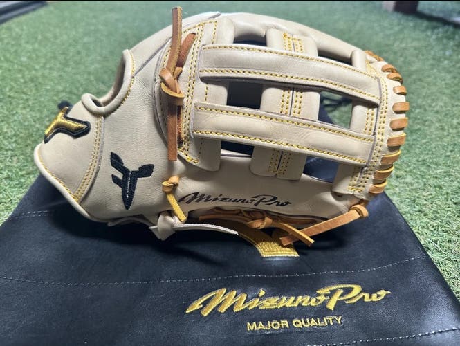 12" Mizuno Pro Fernando Tatis ($400 MSRP)