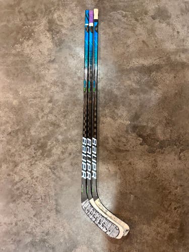 1 Senior Left Hand P92M Pro Stock Nexus 2N Pro Hockey Stick