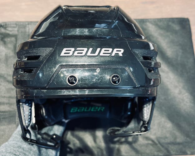 New Large Bauer  Re-Akt 85 Helmet with Visor