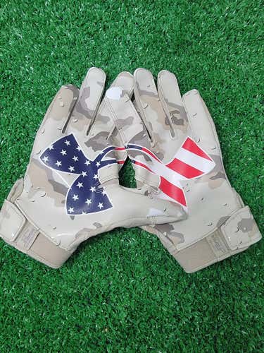 Used Adult Large Under Armour F6 Gloves