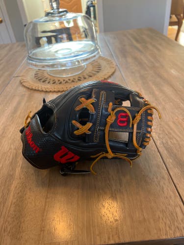 New 2022 Infield 11.5" A2000 1786 Baseball Glove