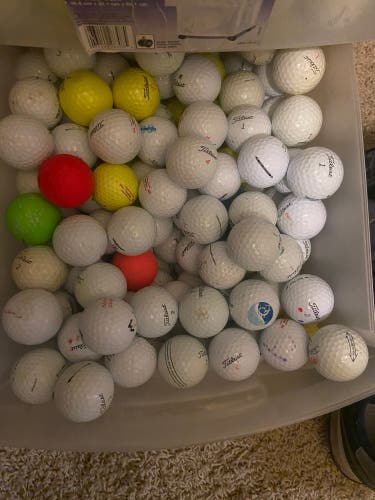 100 ASSORTED TITLEIST GOLF BALLS