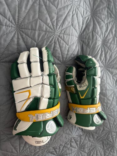 Used  Maverik 13" M4 Lacrosse Gloves