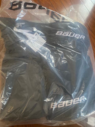 Junior XL Bauer  Supreme S27 Hockey Pants