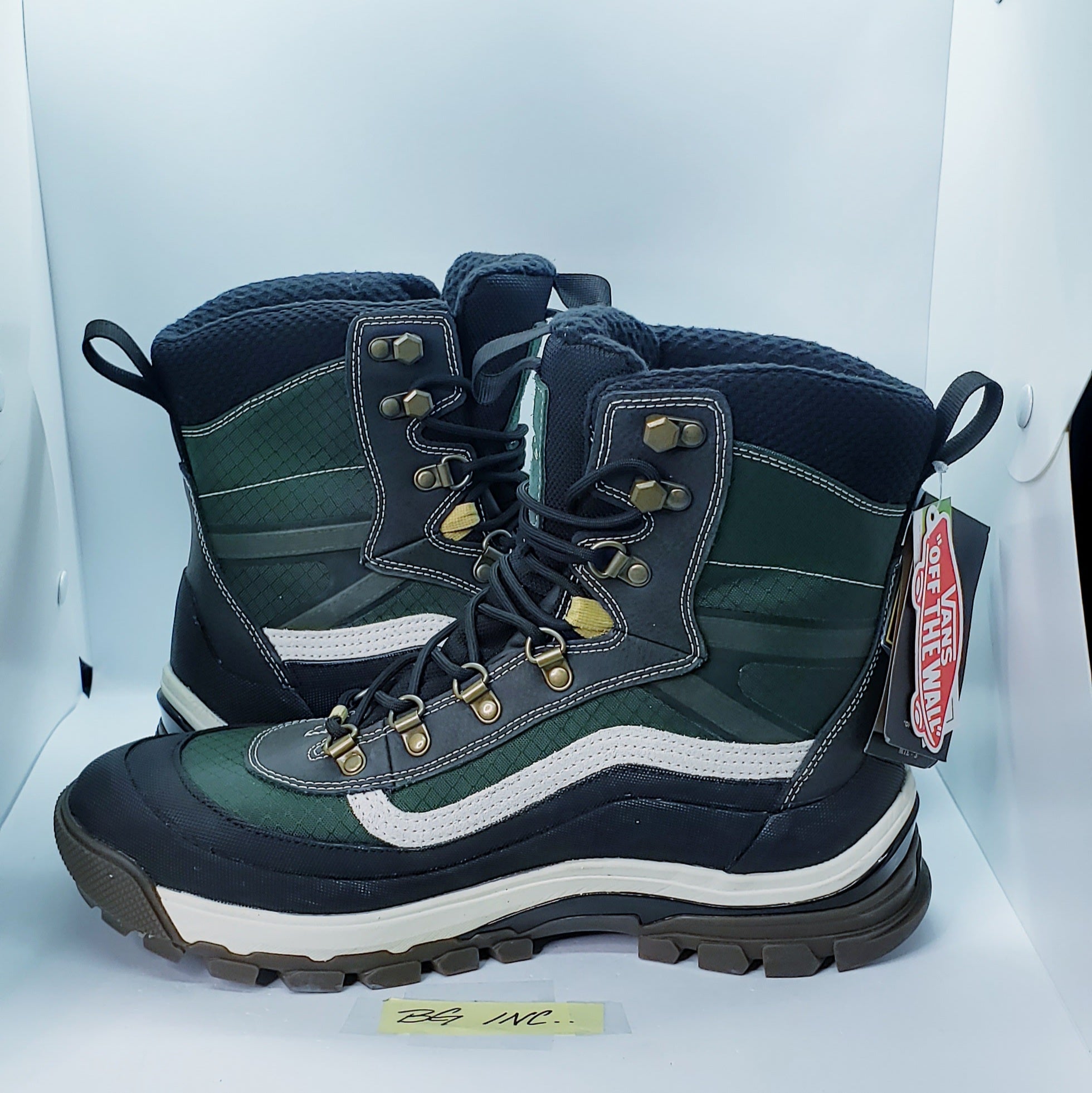 Vans Arthur Longo Snow Kicker Gore-Tex MTE-3 Boots Men 7.5 / Women 9 ($285  MSRP)