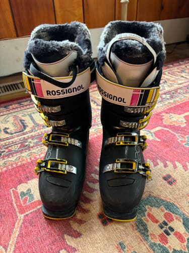 Women's Used Rossignol All Mountain Pure Ski Boots Stiff Flex