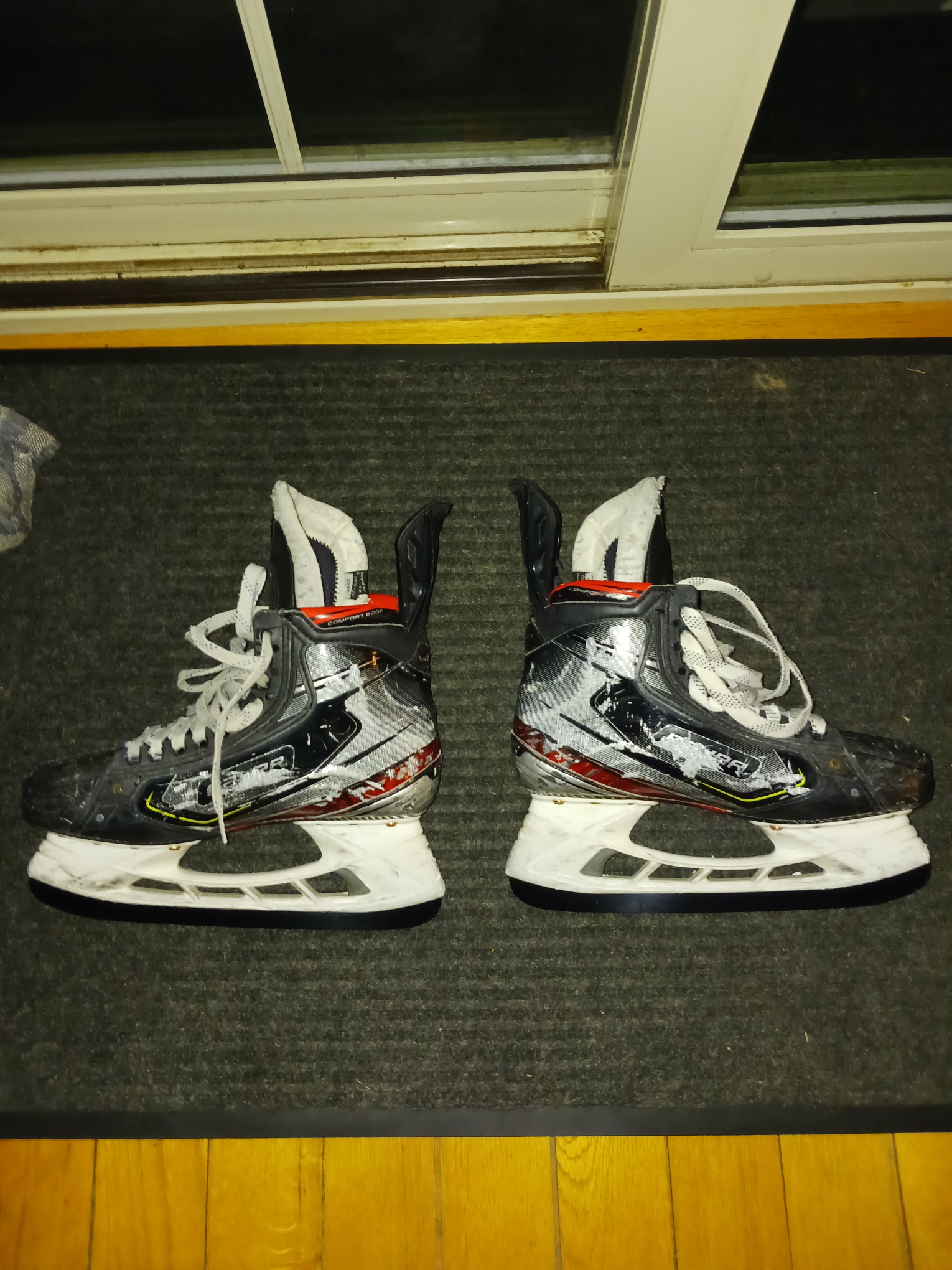 Senior Used Bauer Vapor 2X Pro Hockey Skates 7.5