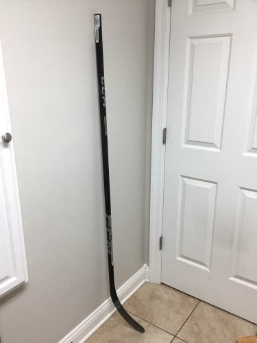 CCM Ribcor Trigger 7 Sr 80 Right P88 Hockey Stick