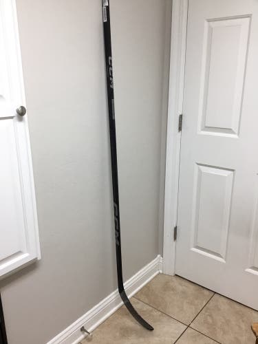 2-Pack CCM Ribcor Team Sr 85 Right P28 Hockey Stick