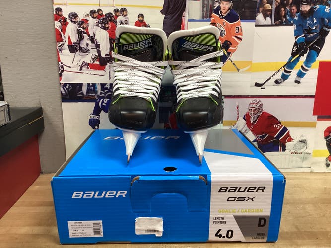Intermediate New Bauer GSX Hockey Goalie Skates regular width size 4.0