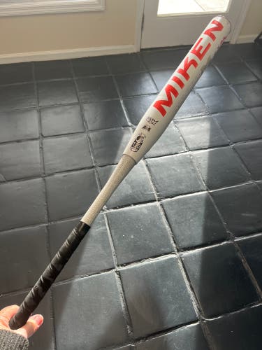 Used Miken 26.5 oz 34" Psycho Slowpitch Bat