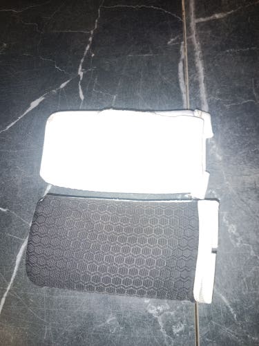 Like new Bauer custom hyperlite knee wings