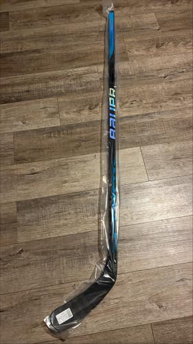 New Senior Bauer Right Handed Nexus Sync Hockey Stick P92