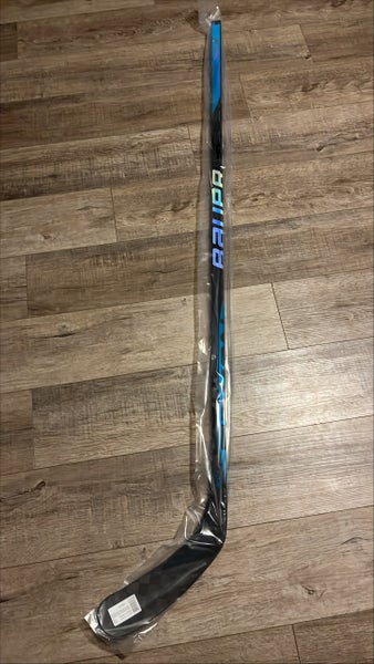 New Senior Bauer Right Handed Nexus Sync Hockey Stick P92