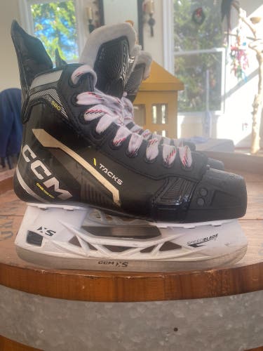 CCM Tacks AS 580 Hockey Skates Size 3.5 Regular