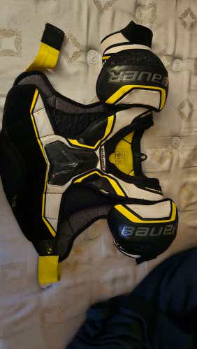 Used Bauer Supreme 2S PRO Pro Stock Shoulder Pads XL