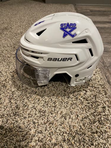 White Bauer Re-Akt 150 Helmet Senior Medium with Visor