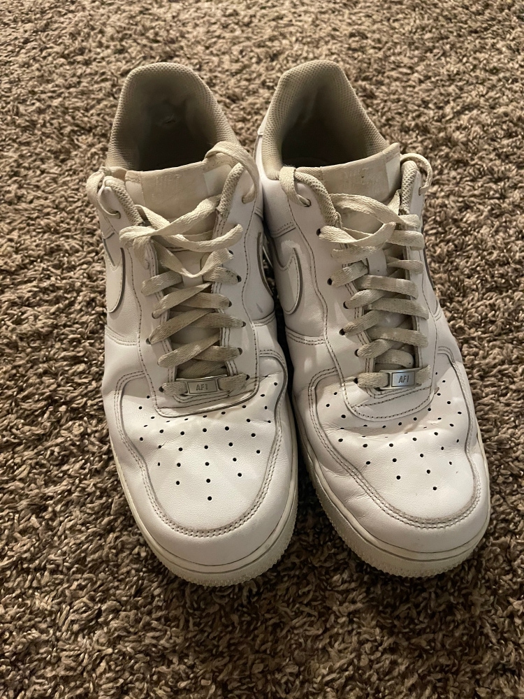 Men's Size 12 (Women's 13) Nike Golf Shoes