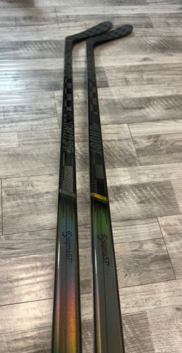 New! 2 PACK! 2 X 75 Flex Right Handed P28  FT Ghost Hockey Sticks