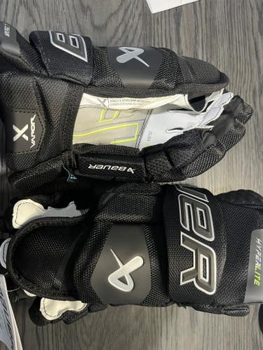 New Bauer Hyperlite Gloves 13"
