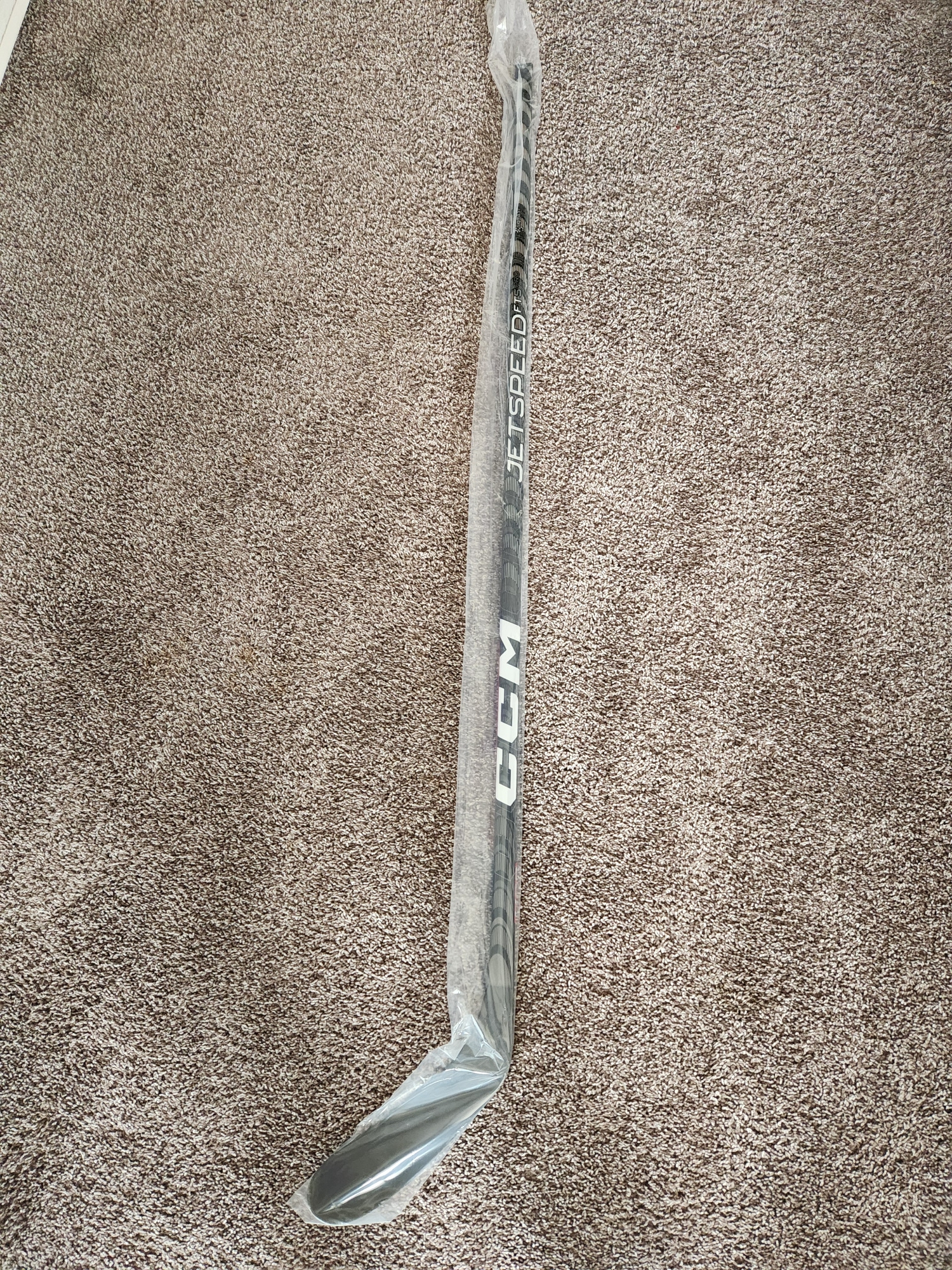 CCM FT5 Pro RH P28 Senior Hockey Stick