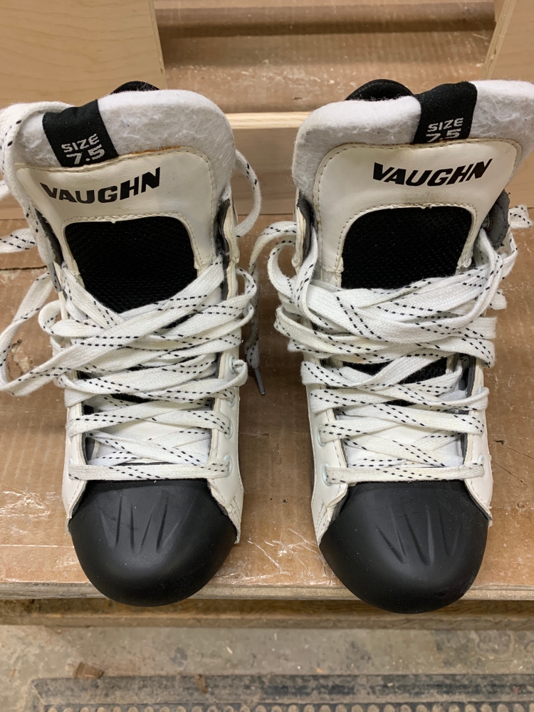 Vaughn GX 2 goalie skate boots 7.5 Senior