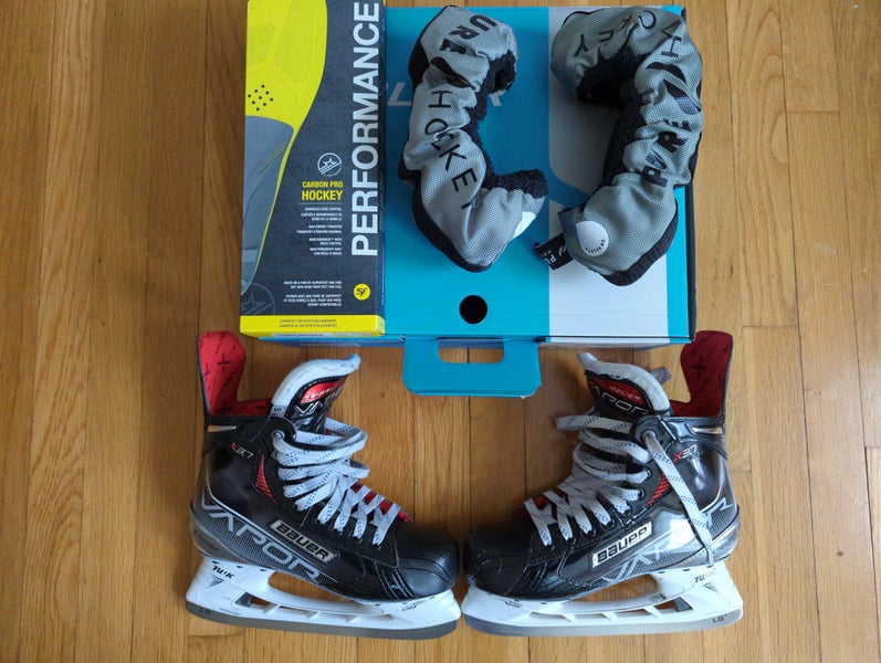 Used Intermediate Bauer Vapor X3.7 Hockey Skates Regular Width Size 5.5