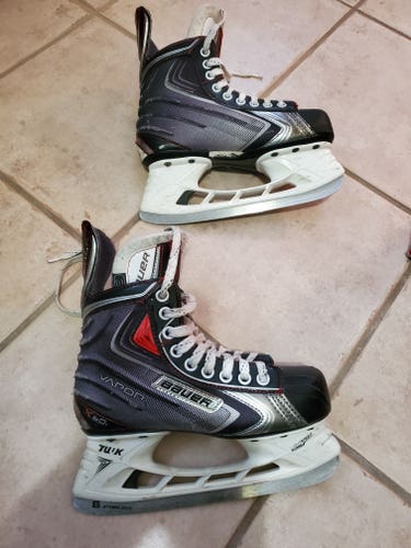 Used Junior Bauer Vapor X60 Hockey Skates Regular Width Size 3