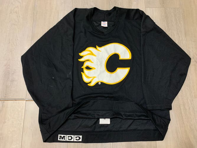 Calgary Flames Ccm Center Ice Authentic Black Game Used Size 54 Practice Jersey