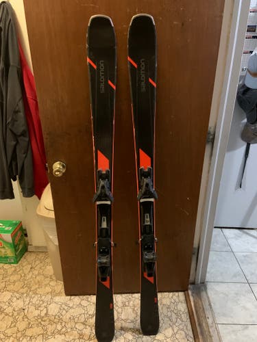 Used Men's 2021 Salomon 162 cm All Mountain XDR Skis With Bindings Max Din 20