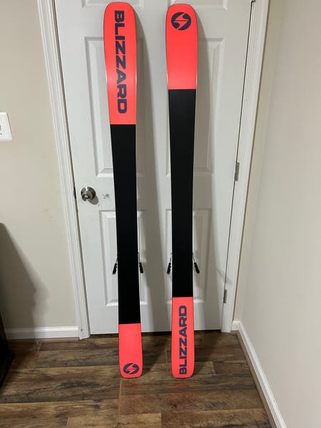 BLIZZARD RUSTLER 9 + サロモンSTRIVE 14 GW Blizzard Rustler 9 Skis 180 W/Salomon Strive 14 Bindings, NEW 2024